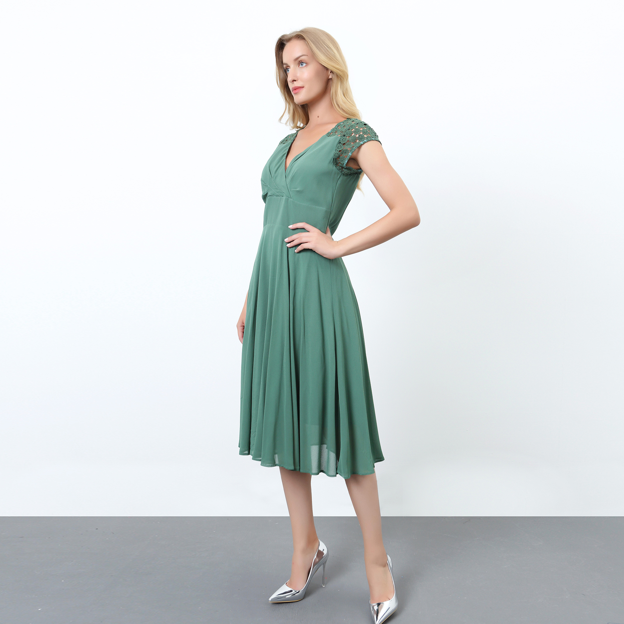W93028-green-03-1